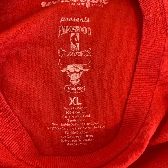 Chicago bulls T Shirt - Picture 3 of 3